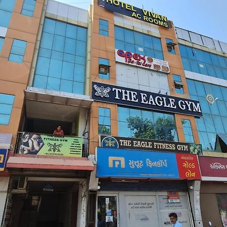 Hotel Vivan Вадодара Екстериор снимка