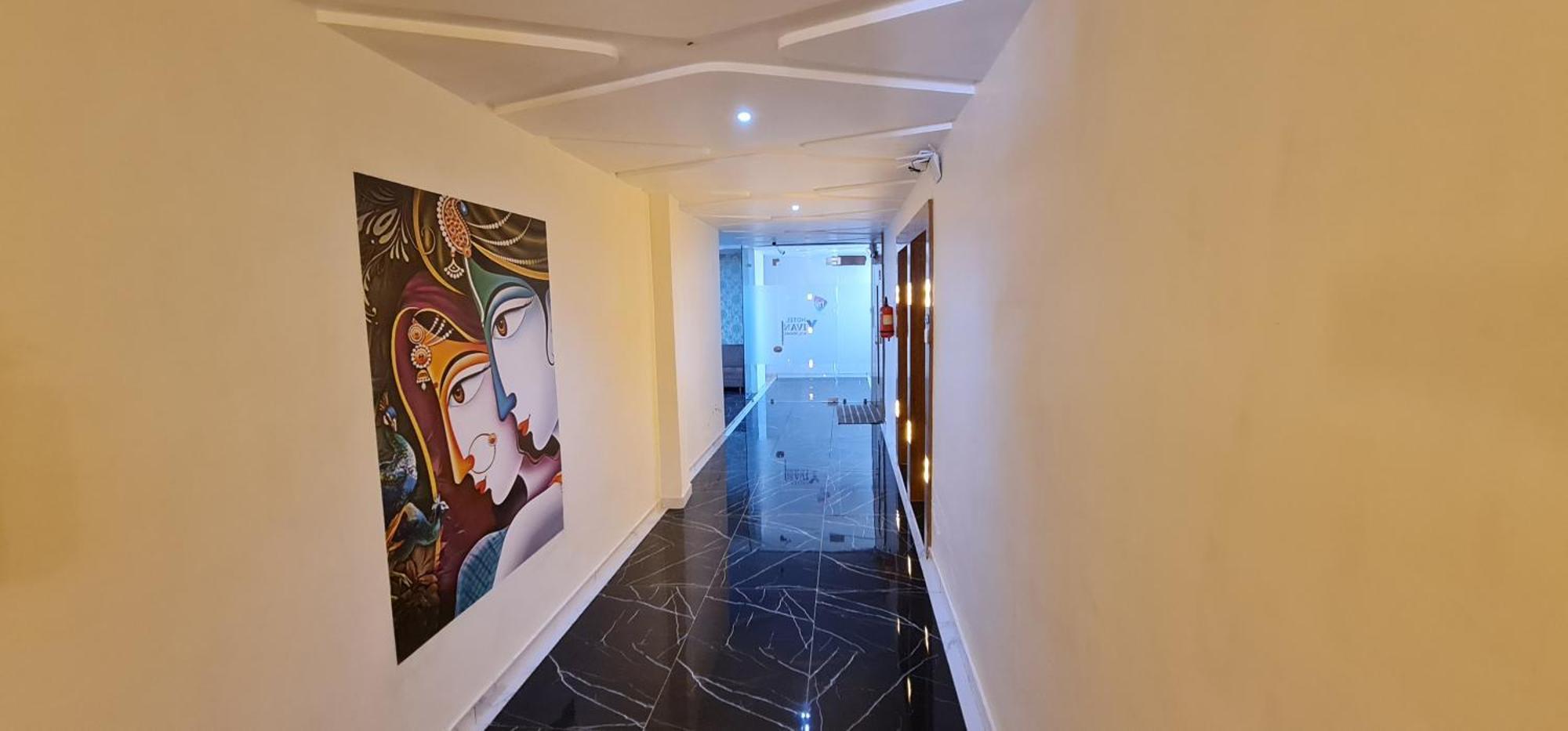 Hotel Vivan Вадодара Екстериор снимка