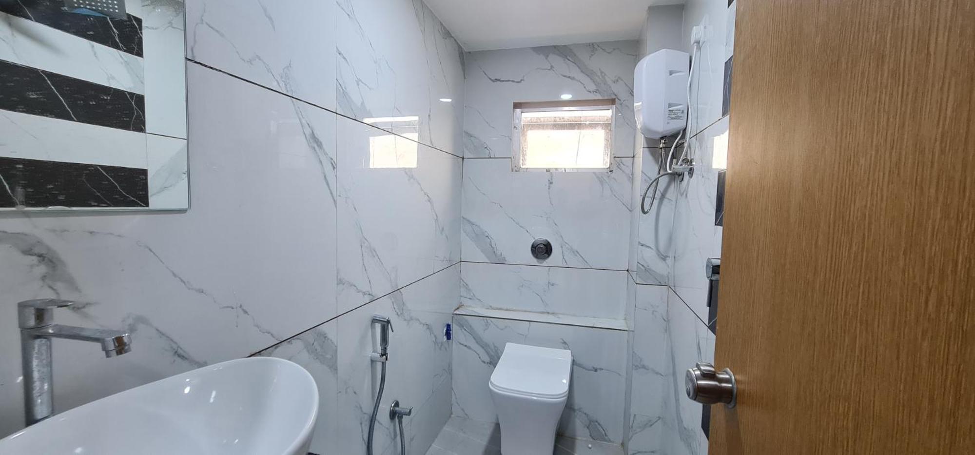 Hotel Vivan Вадодара Екстериор снимка